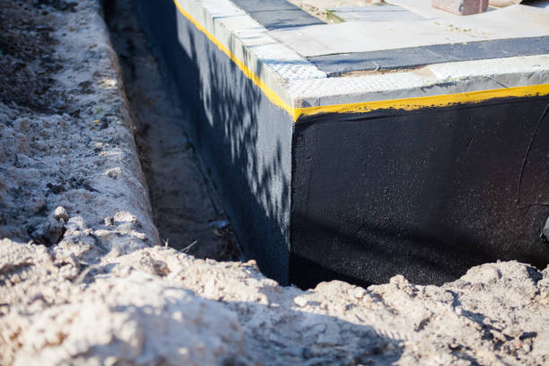 Professional Vapor Barrier Installation technician working in Niles, IL